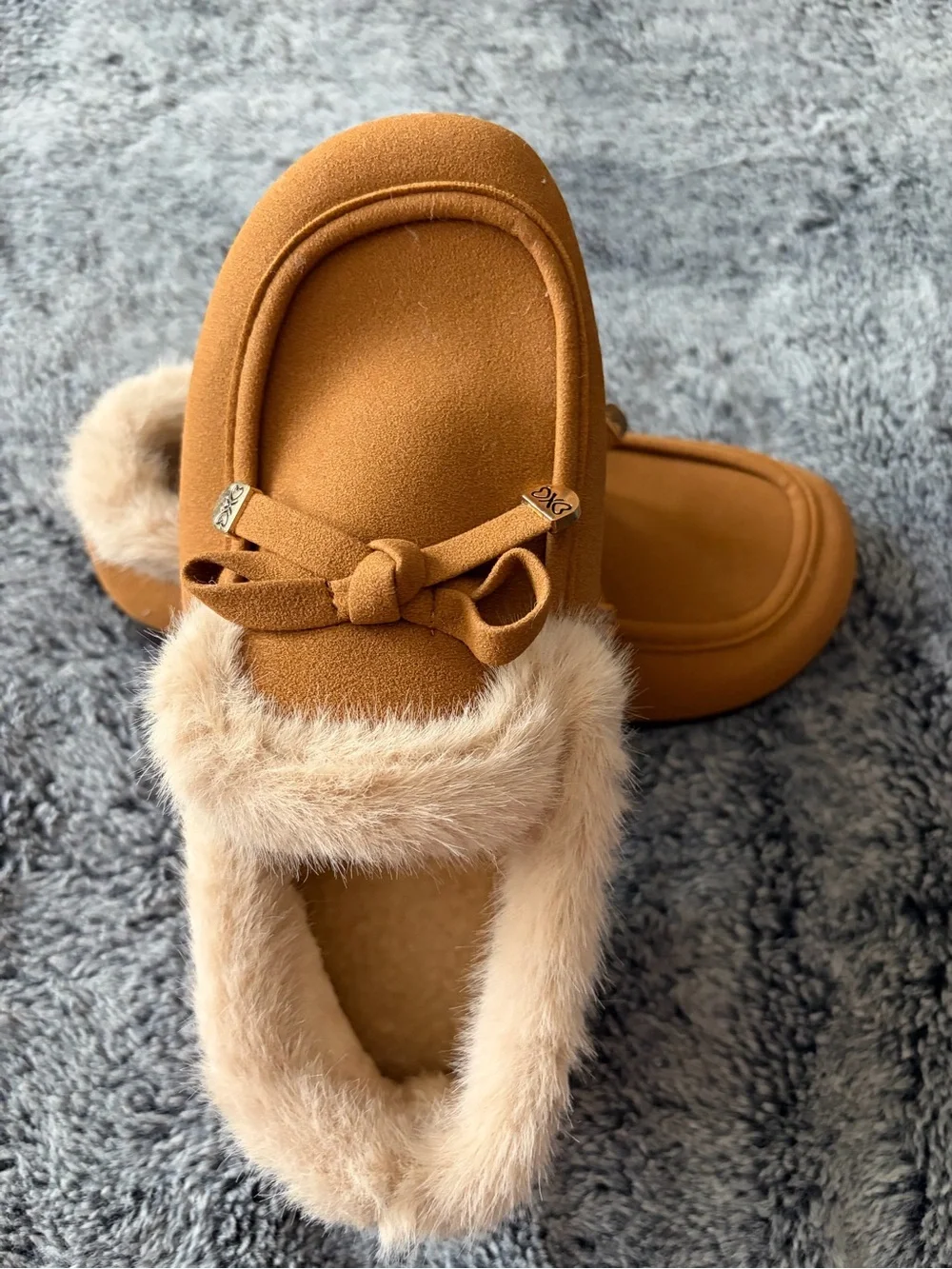 Cozy Women's Faux-Fur Lined Moccasin Slippers - Chestnut
